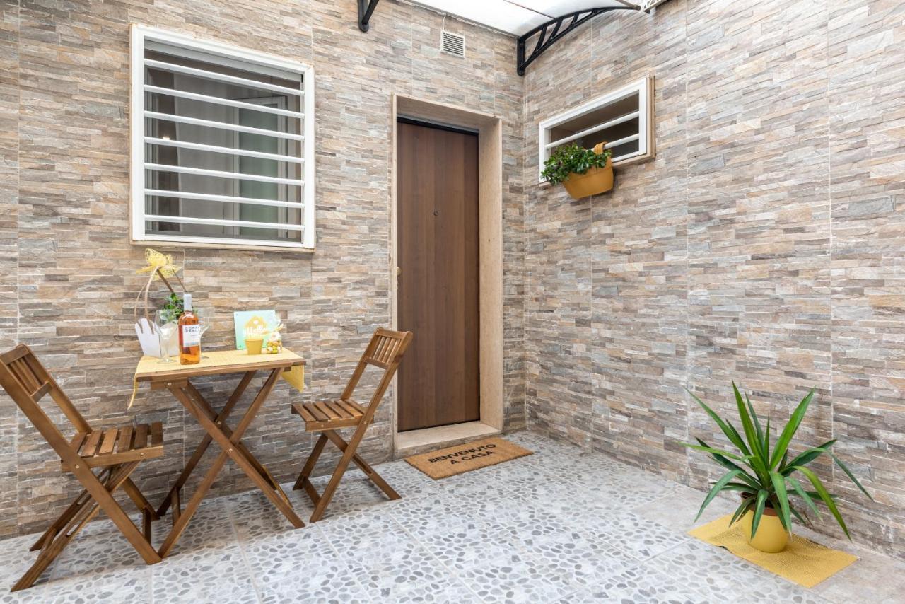 Yhellow Home Comfy Apartment Bari Dış mekan fotoğraf