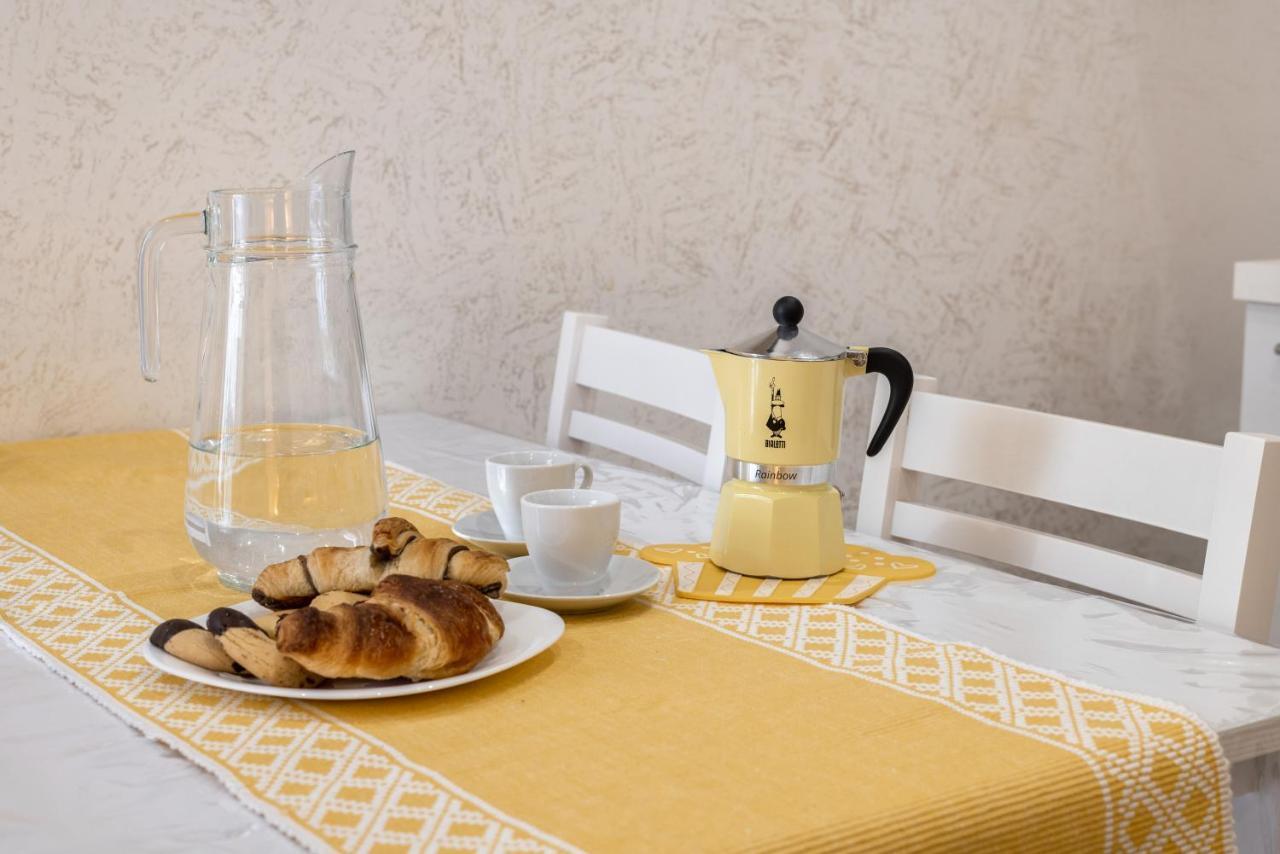 Yhellow Home Comfy Apartment Bari Dış mekan fotoğraf